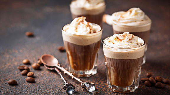 Starbucks soğuk kahve hem yazın hem de kış aylarında keyifle içilebilir.