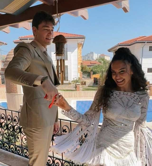 Düğüne günler kala Ebru Şahin'den yeni pozlar geldi