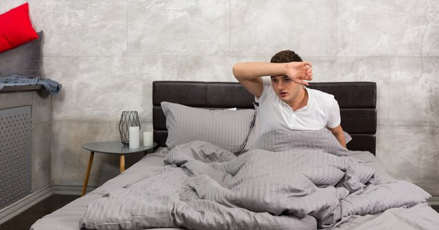 Tam Uykuya Dalarken Sıçrama Titreme Nedenleri Tedavisi
