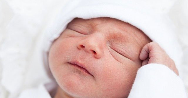 Bebeklerde Yeni Dogan Sac Dokulmesi Nedenleri Ve Tedavisi