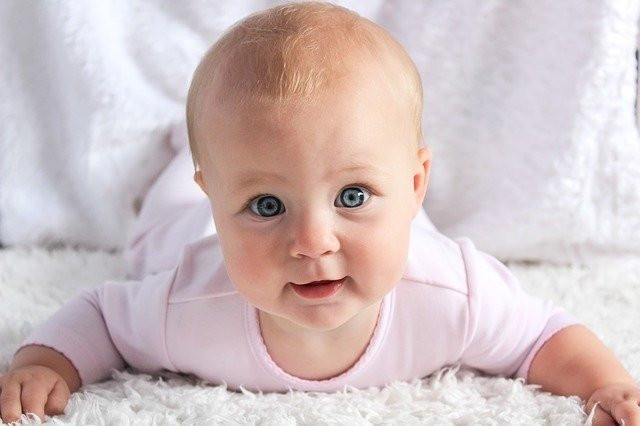 Bebeğe hazırlık: Yenidoğan bebek alışverişi tam liste