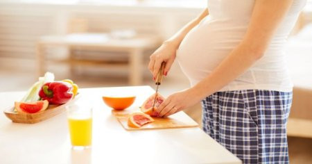 Hamilelikte bebeğin zeka gelişimi için mutlaka yenilmesi gereken 20 besin
