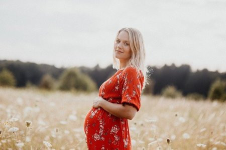 Hamilelikte uzun süre ayakta durmanın anne ve bebeğe etkileri nelerdir?