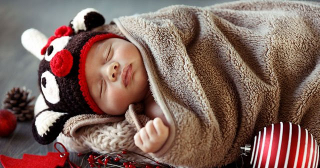 Kış bebekleri için giyim rehberi: Uykuda ve gündüz bebeklere ne giydirmeli?