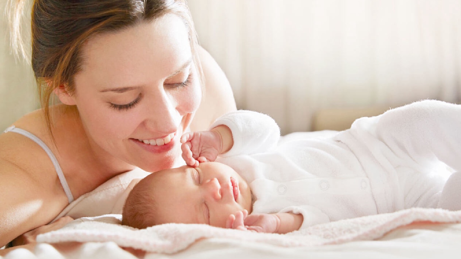 Anne sütünün bebeklere sağladığı faydaları anlatan Aslan, 'Anne ve bebek arasındaki bağ güçlenir ve bebek sağlıklı bir kişilik geliştirir.
