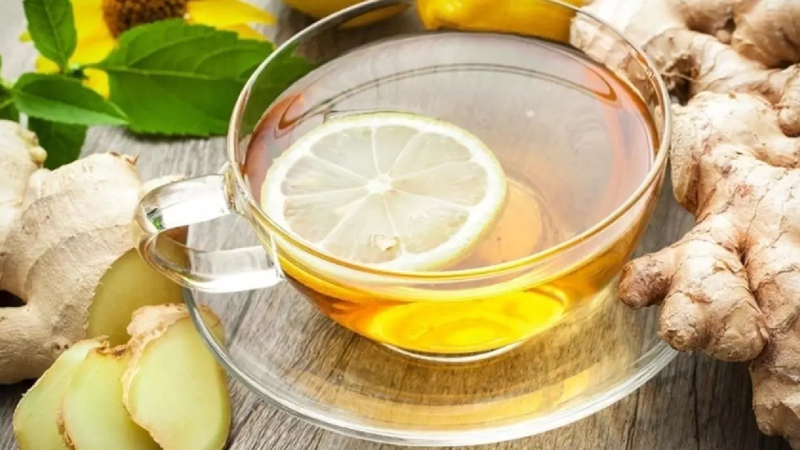 Zencefil çayı, hem sıcak hem soğuk olarak keyifle tüketebileceğiniz lezzetli bir içecektir ve sağlık açısından sayısız fayda sunar.