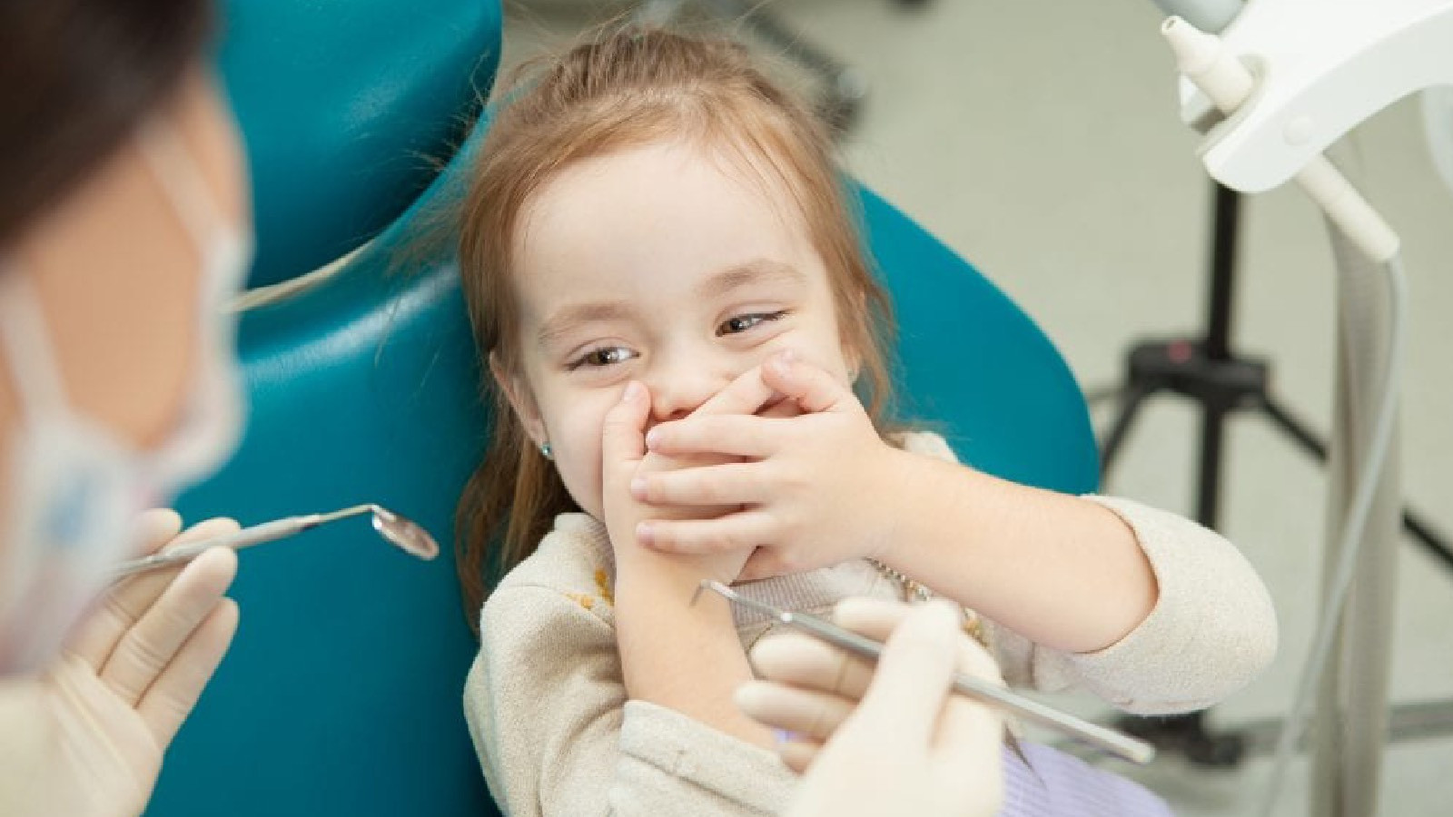 Medical Park Ağız ve Diş Sağlığı Hekimi Özlem Karabıyık, ailelerin dikkat etmesi gereken durumlar hakkında önemli açıklamalarda bulundu.
