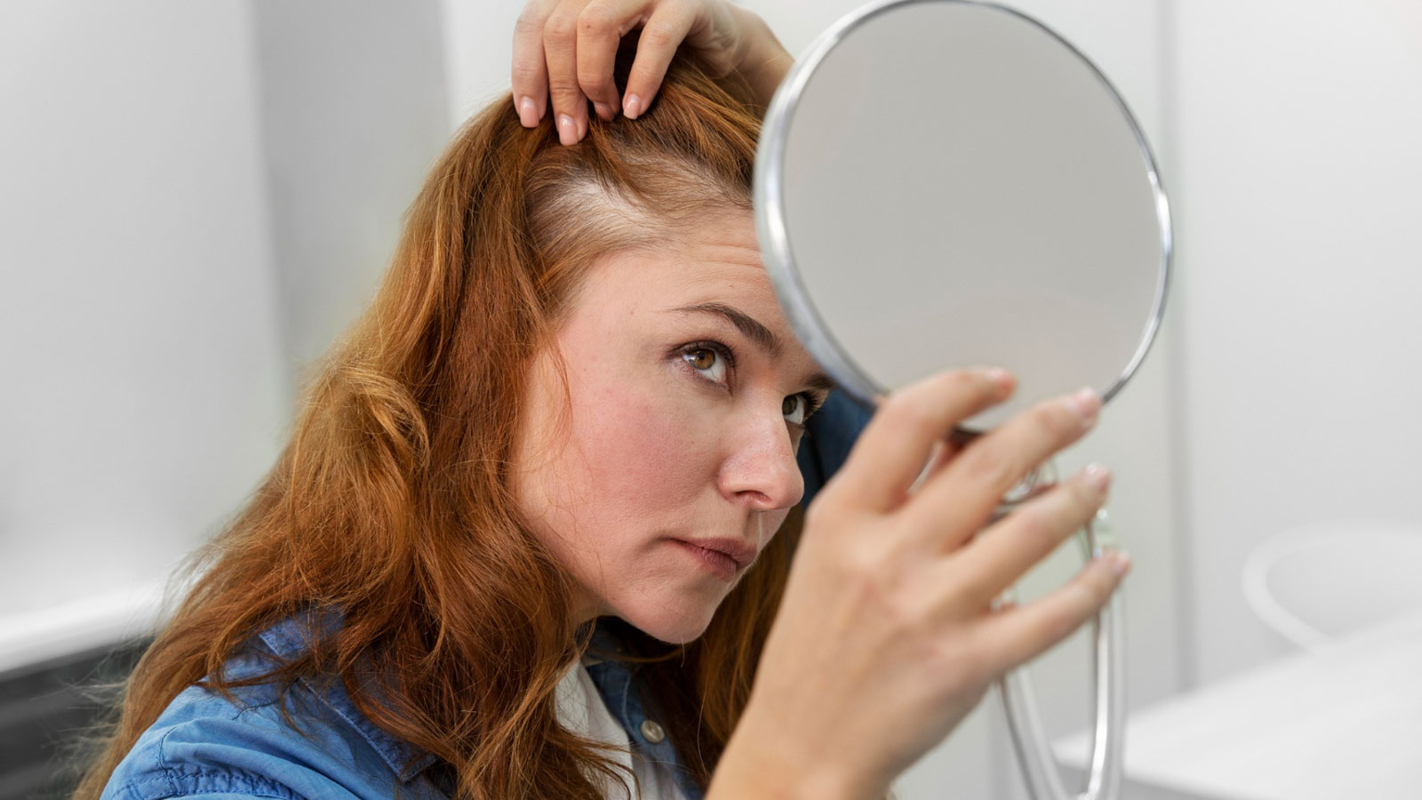 Çinko, biotin, B12 ve D vitamini gibi vitaminle minerallerin eksikliği saç dökülmesi yapabiliyor.