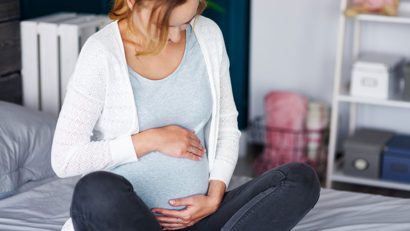 1 aylık hamilelikte kanama olur mu? Gebelikte ilk aylarda kanama neden olur?