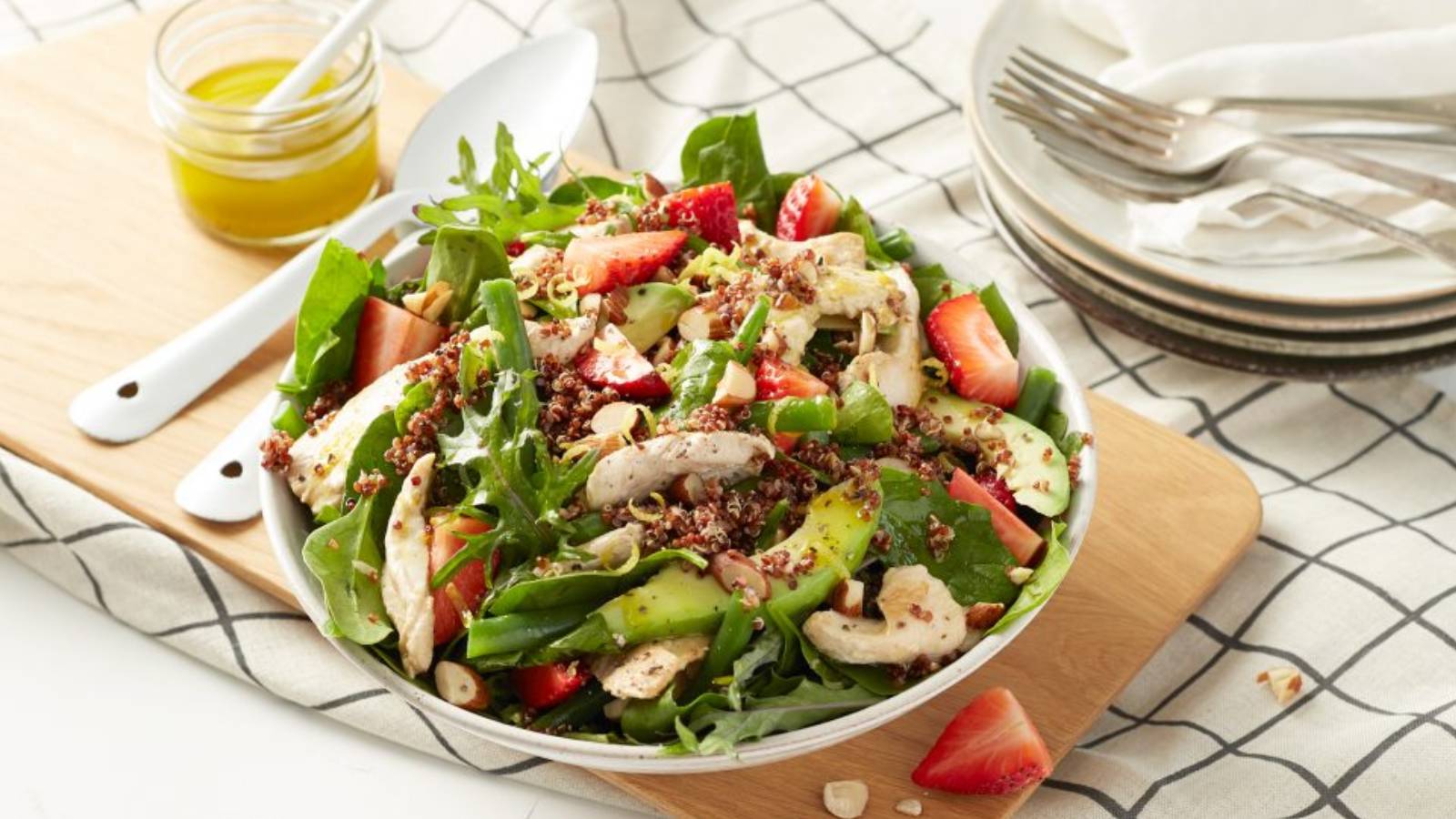 Pratik yüksek proteinli salata tarifi nasıl yapılır?