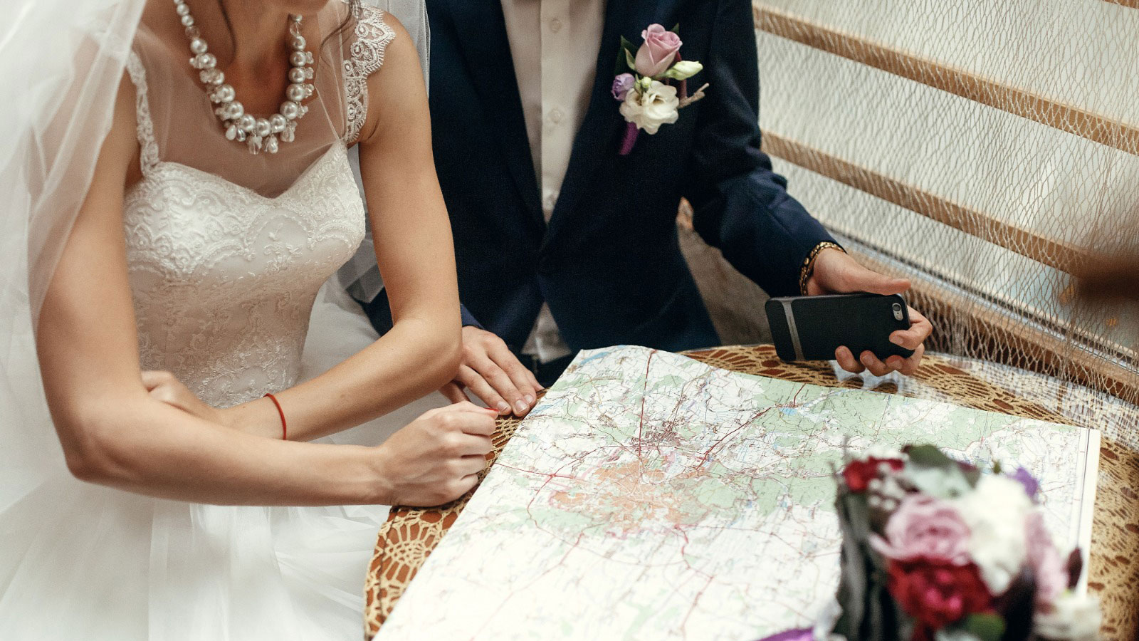 Yeni evlenen çiftler için en iyi 11 yurt dışı balayı rotası