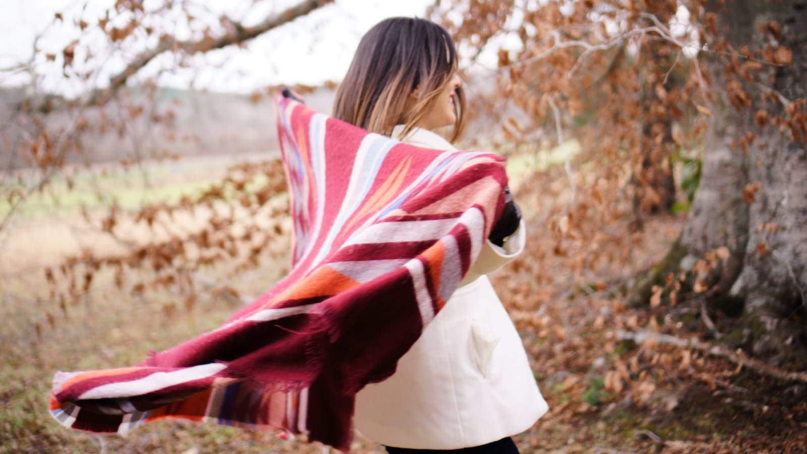 Sabahları ayrılmak zorsa battaniyenizi paltoya dönüştürün (Battaniyeden palto nasıl yapılır?)