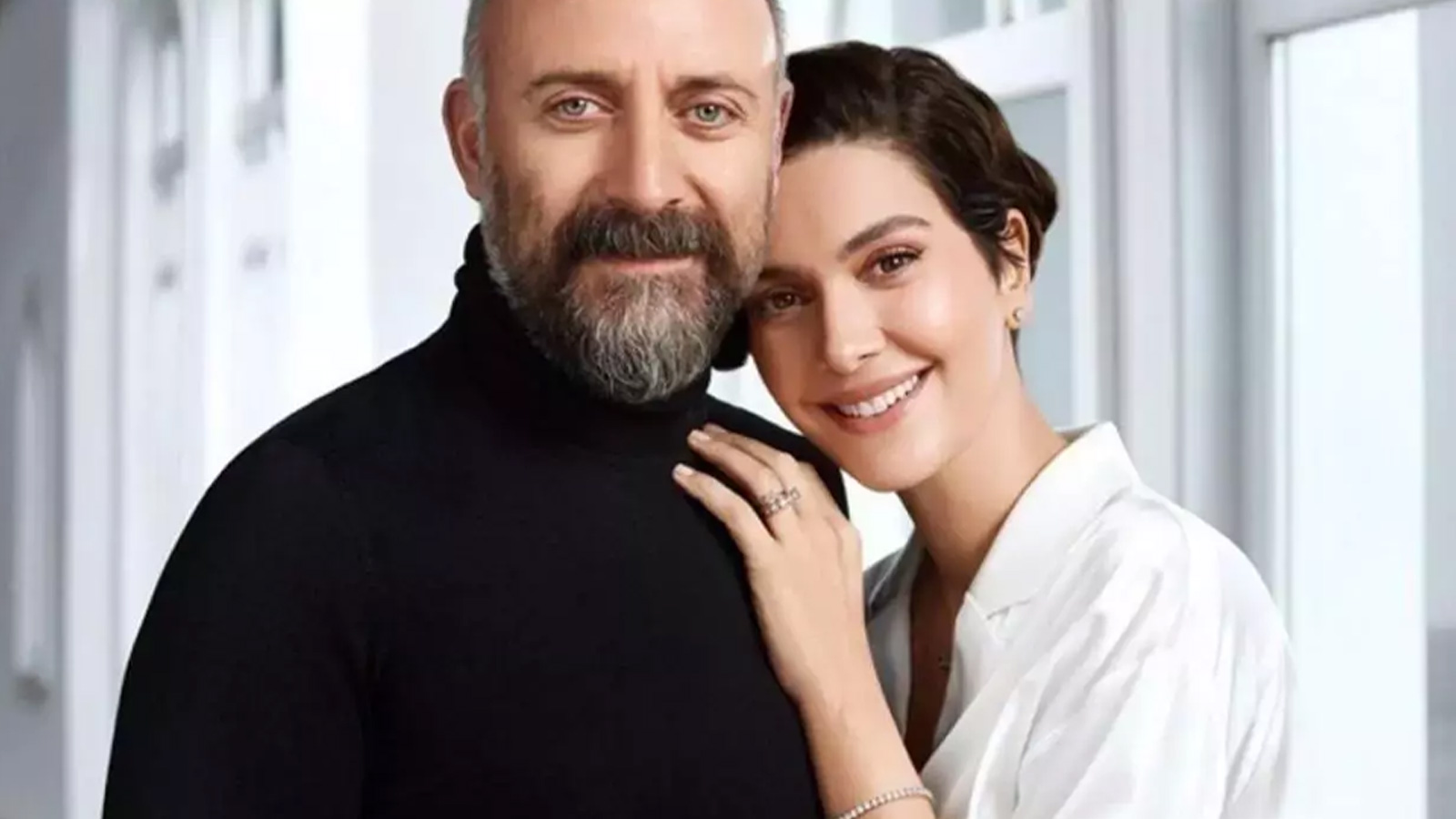 Bergüzar Korel ile Halit Ergenç'in yurtdışındaki yeni anlaşmaları dudak uçuklattı!