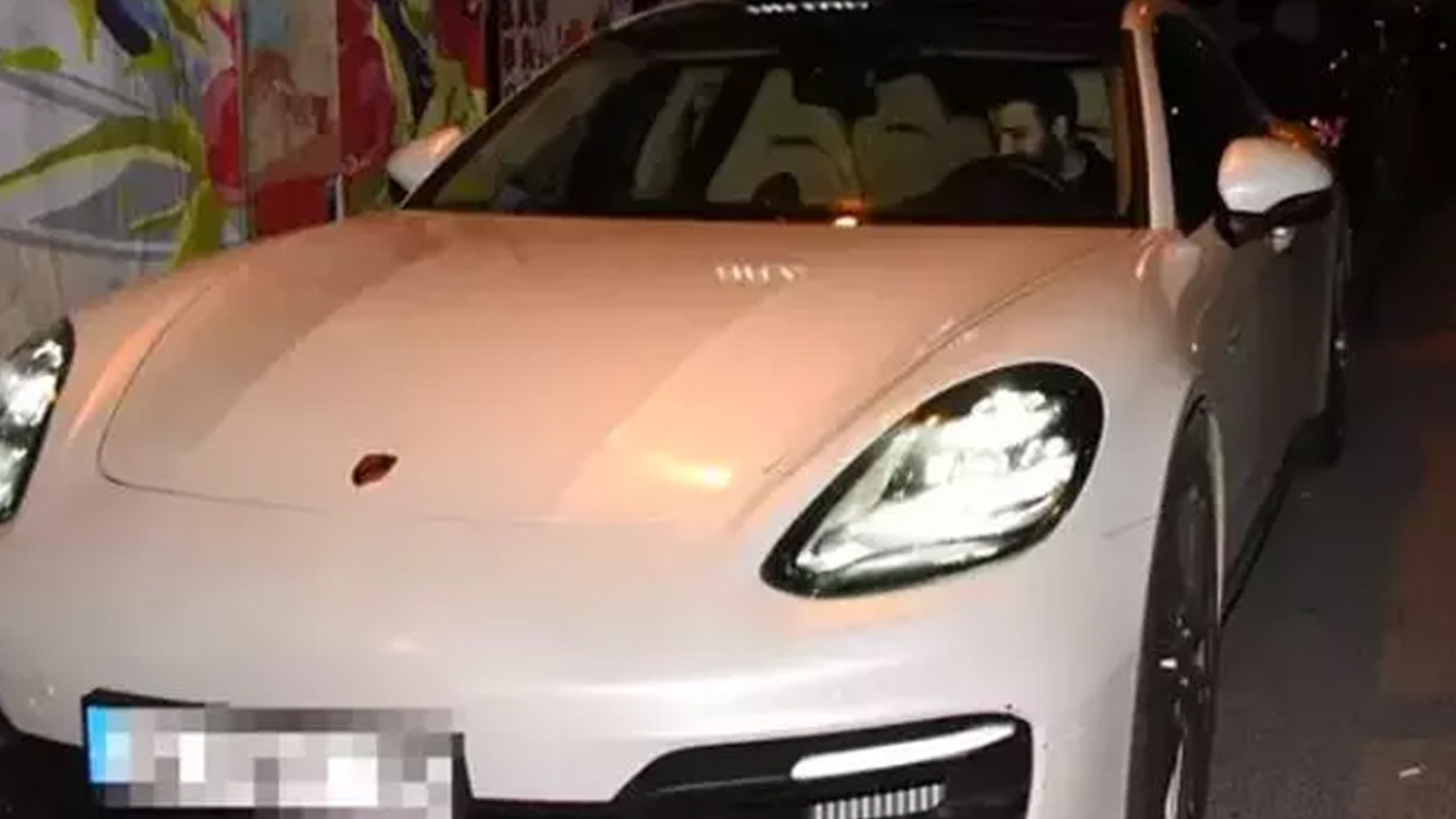 Hasan Can Kaya&#039;nın servet değerindeki arabası sosyal medyanın diline düştü