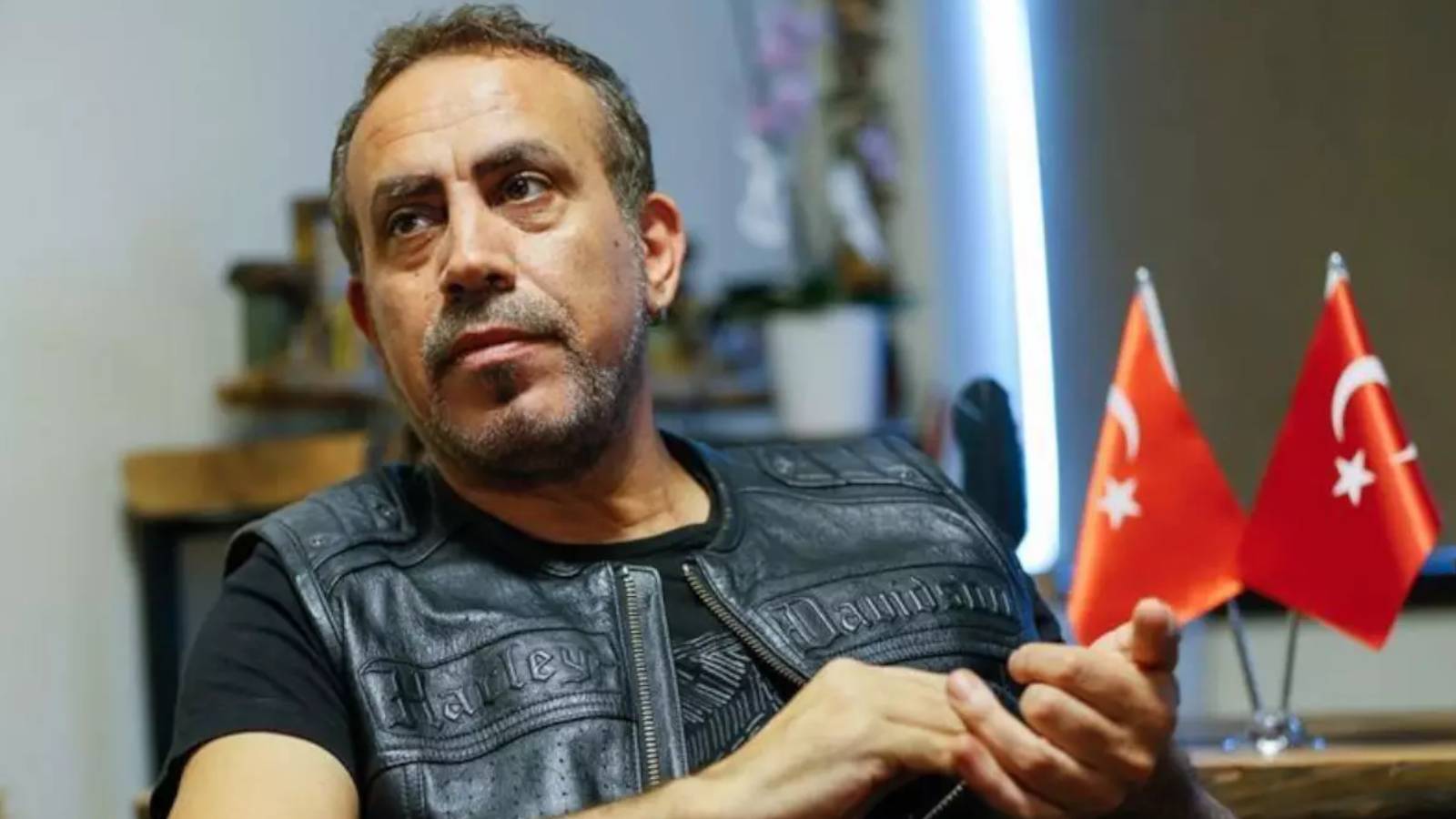 Haluk Levent, İsrail halkına İbranice seslendi: Filistin’deki soykırıma son verin