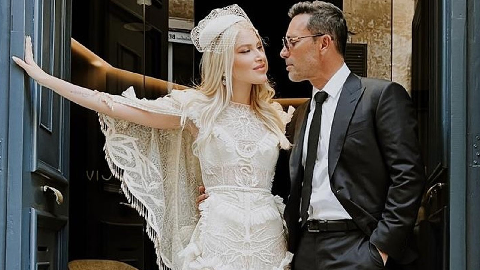 Evlilik yıldönümü kutlamasıyla düşman çatlattı: Mustafa Sandal'dan eşi Melis Sandal'a romantik sözler