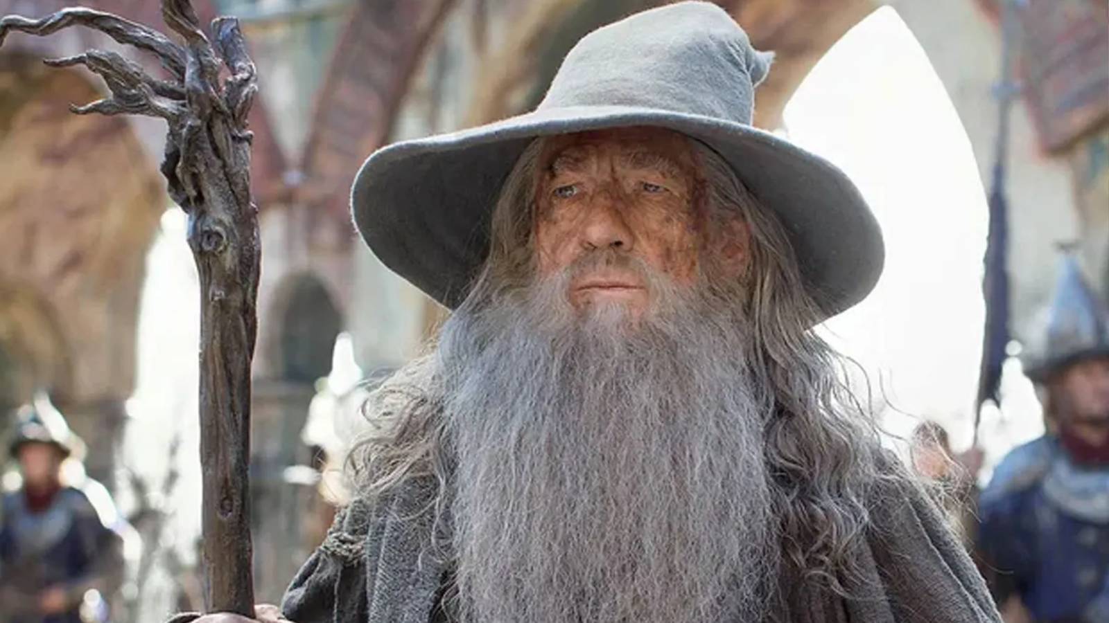 Yüzüklerin Efendisi&#039;nin Gandalf&#039;ı Usta oyuncu Ian McKellen acil olarak hastaneye kaldırıldı