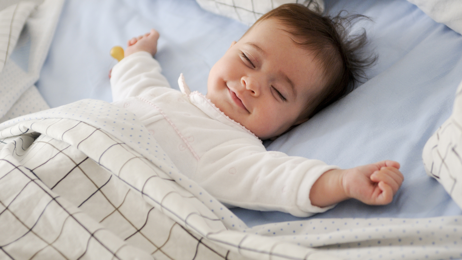 Yeni doğan bebek nasıl uyutulur? Mışıl mışıl uyutan 9 püf nokta