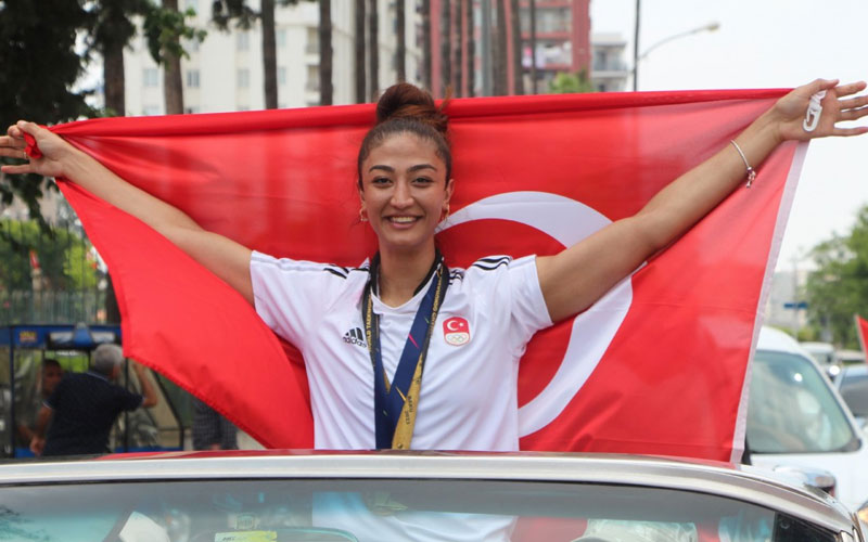 30 madalyalı uçan tekme! Nafia Kuş Aydın kimdir, nereli? Boyu, kilosu, yaşı...