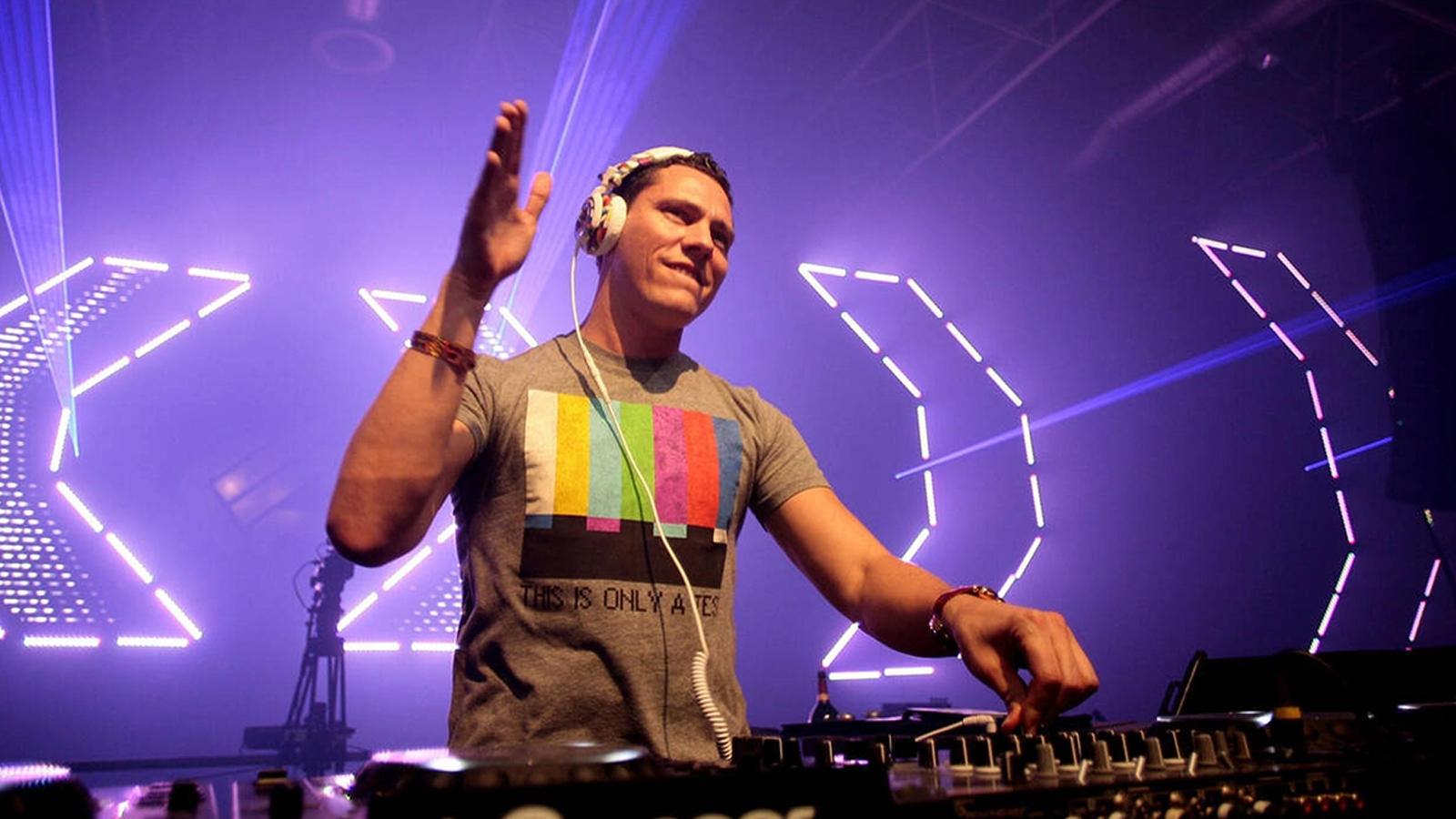 İstanbul'da Tiesto rüzgarı esecek! Yenikapı'daki dev konsere saatler kaldı