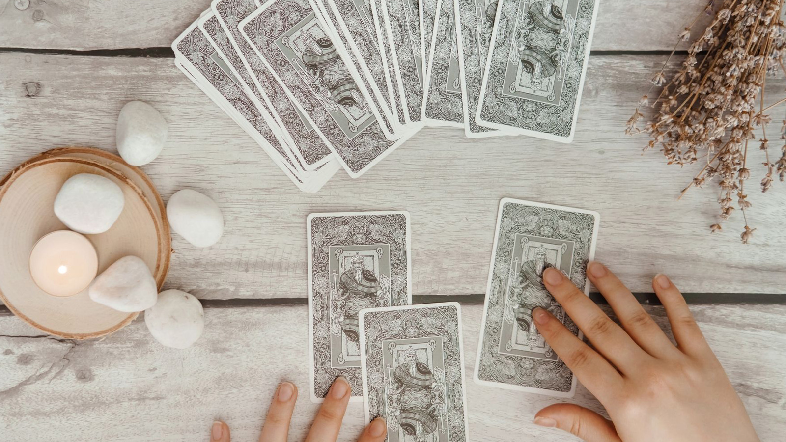 Tarot falında aşıklar kartının anlamı: Büyük sevgi ya da değişim