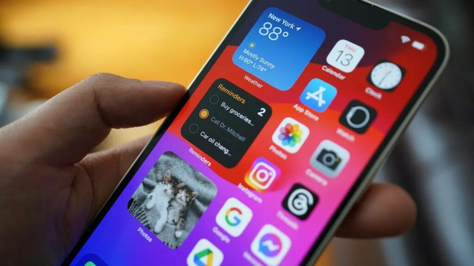 Instagram iphonelerde ücretli mi olacak? iPhone kullanıcılarını terleten uyarı