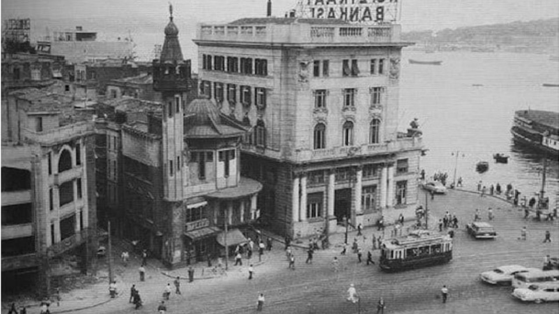 66 yıl önce yıkılan Merzifonlu Kara Mustafa Paşa Camii (Karaköy Camii) tarihi