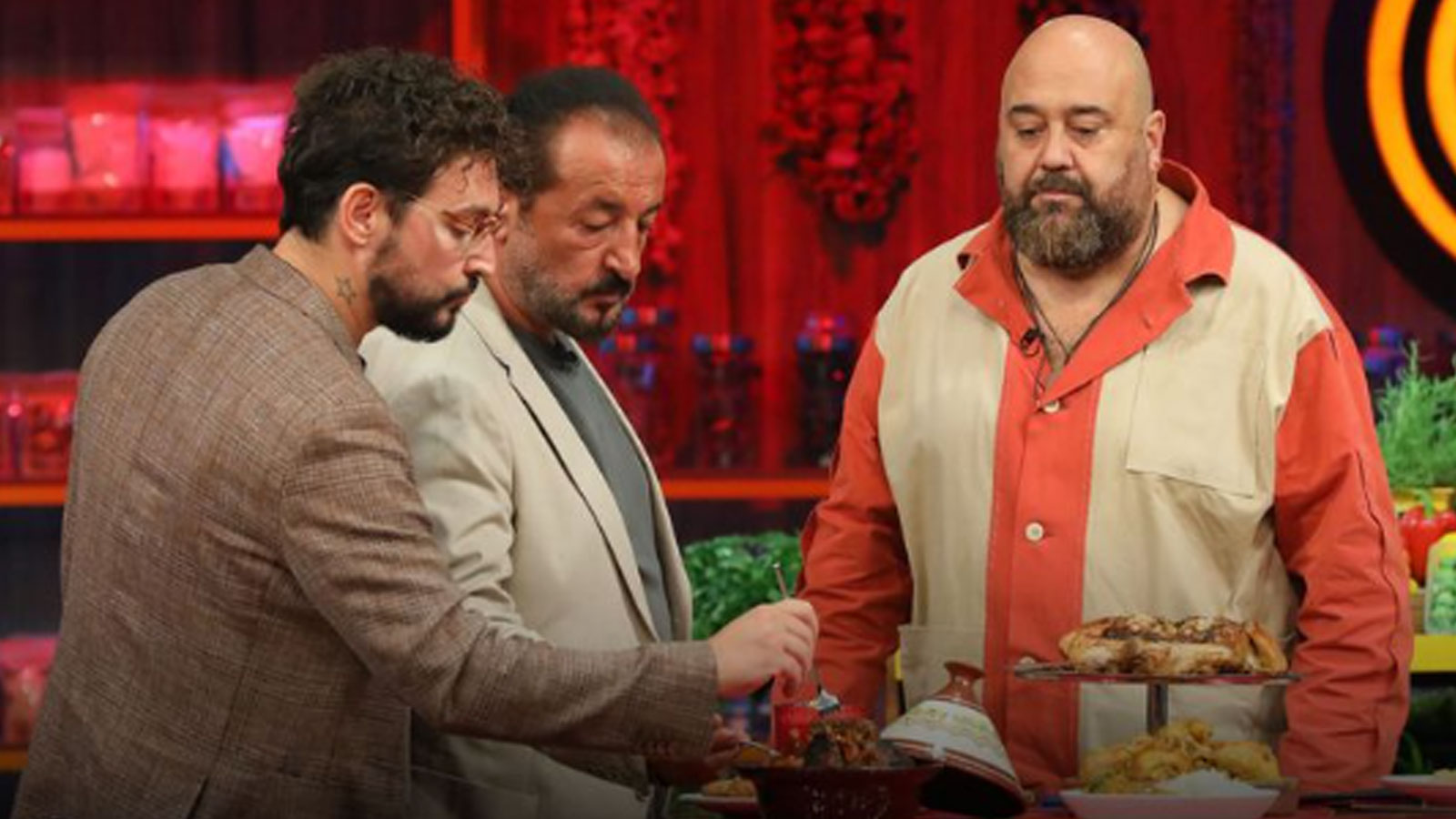 MasterChef'te kaza: 'Eyvah kızın yüzü yandı!' 3. ve 4. eleme adayı belli oldu