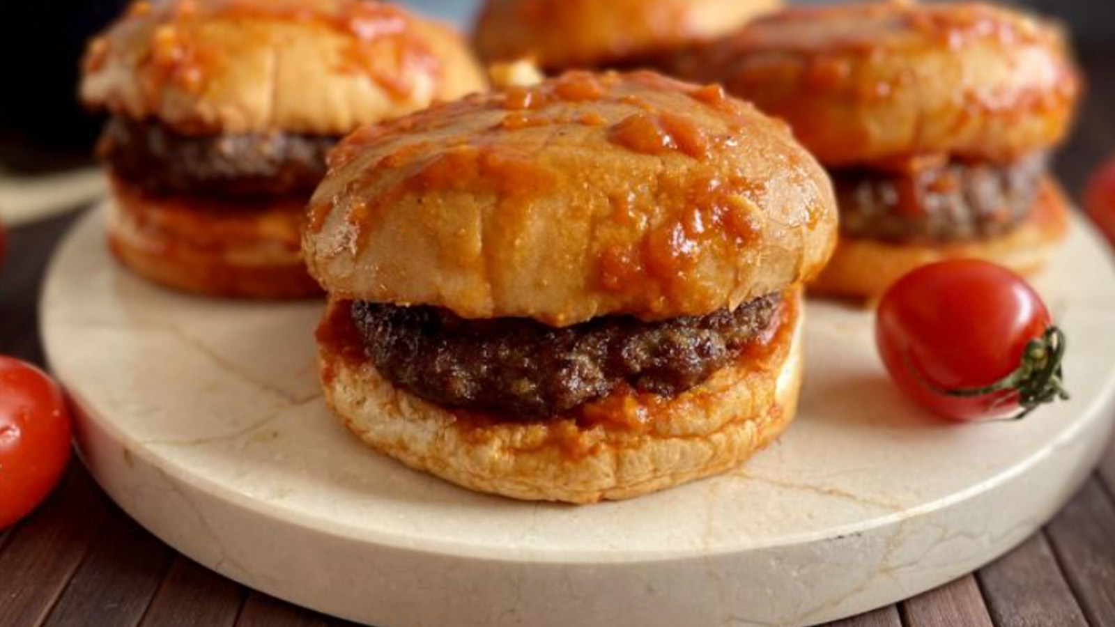 MasterChef mutfağından büfe usulü ıslak hamburger tarifi! Bir kez evde yapan bir daha dışarıda yemiyor