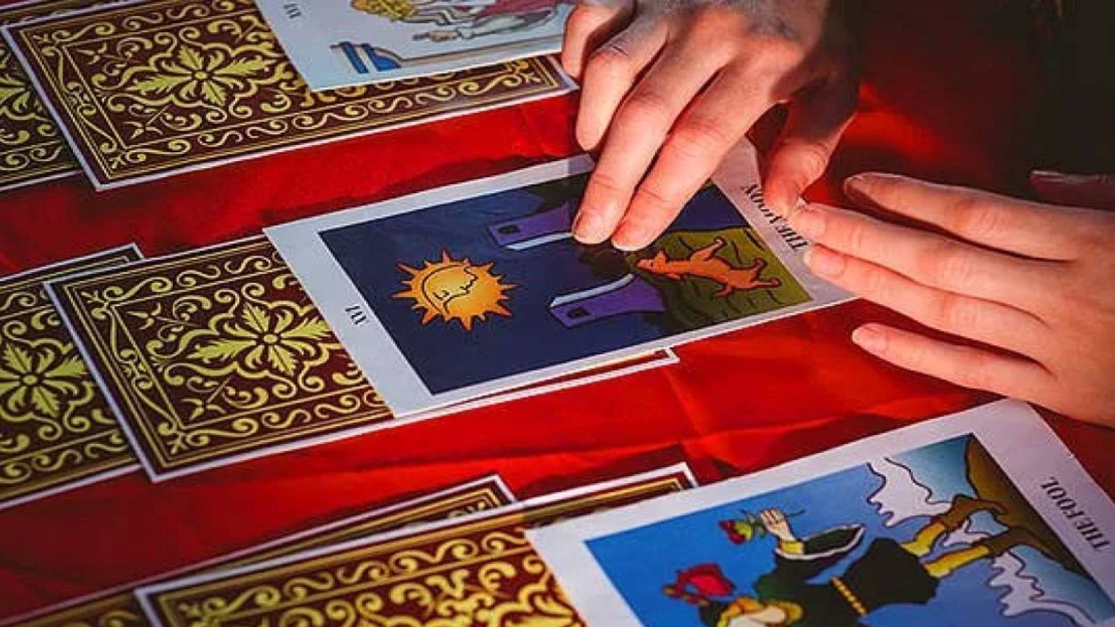 29 Eylül Pazar tarot falı! Bugün aşk, romantizm ve sürpriz bir haber var