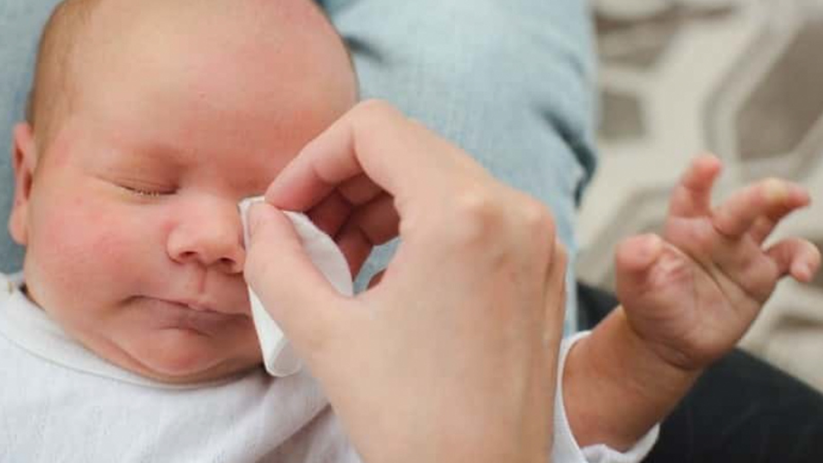 Bebeklere çayla göz tamponu yapılır mı?