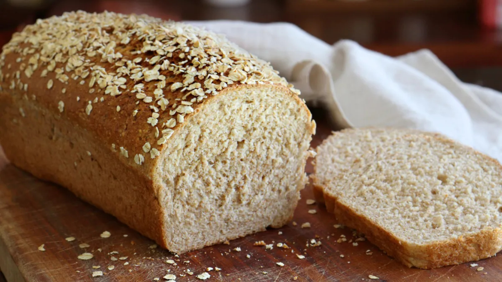 Glutene karşı hassasiyeti olanlara özel: Yulaf unuyla hazırlanan ev ekmeği tarifi!