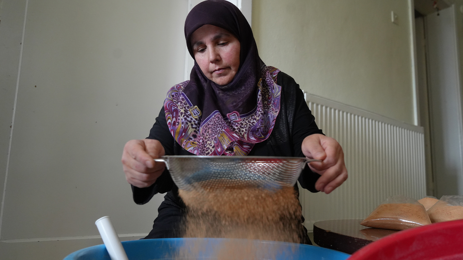 Bayburtlu ev hanımı Emine Makili Türk mutfağına yenilik kattı! Şimdilerde siparişlere yetişemiyor!