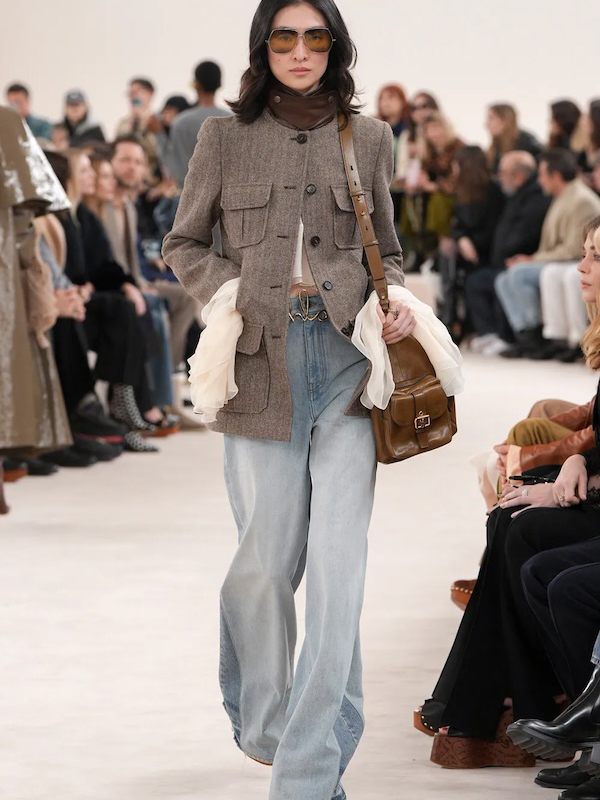 Moda dünyasında Chloé'nin 2024 Sonbahar/Kış etkisi: Boho-Cool tarzın yeniden trend oluyor!