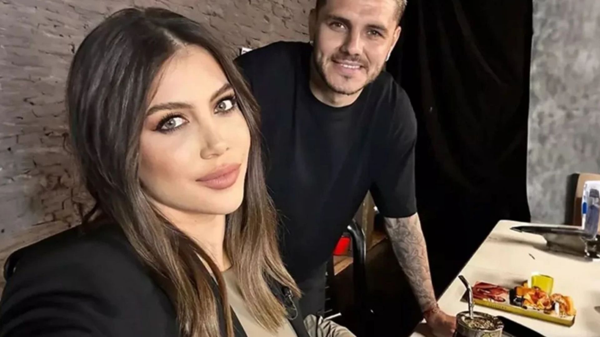 Mauro Icardi ayrıldığı eşi Wanda Nara&#039;nın fotoğraflarından vazgeçemedi!