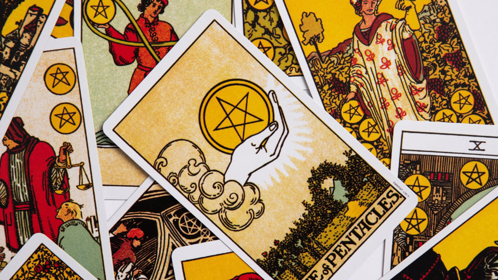 Geçmişten gelen etkilere dikkat! 9 Kasım tarot falınızda ne çıktı?