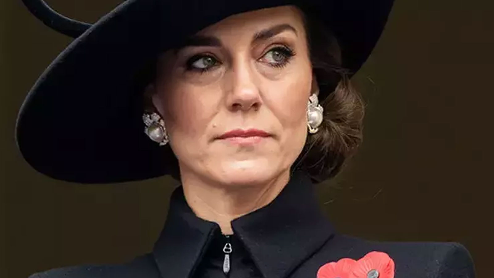 Kayınvalidesi Diana'nın küpelerini takıp ilk kez üst düzey bir etkinliğe katıldı: Kate Middleton yeniden sahnelerde!