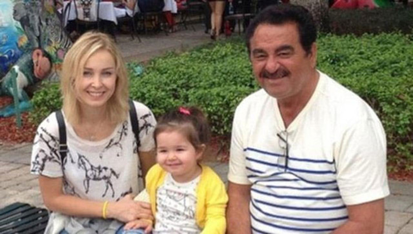 Ünlü şarkıcı İbrahim Tatlıses ile 2013 yılında ayrılan eşi Ayşegül Yıldız, son zamanlarda sosyal medya hesabından yaptığı paylaşımlarla dikkat çekti.