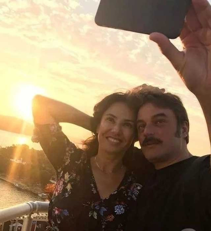 Sanat dünyasının uzun süren evliliklerinden biri olarak parmakla gösterilen Ufuk Özkan ve Nazan Güneş boşandı.