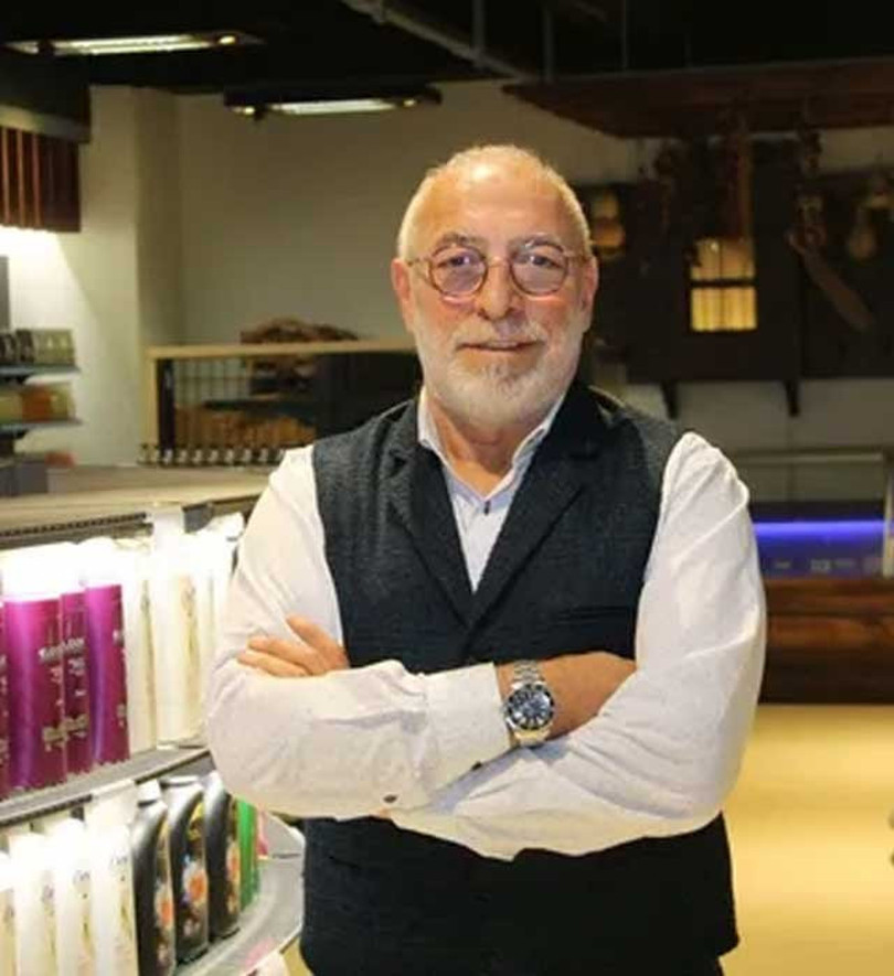 Bursalı iş adamı Üçge firmasının sahibi eski Bursaspor başkanı 68 yaşındaki Gökçin Aras hayata gözlerini yumdu.
